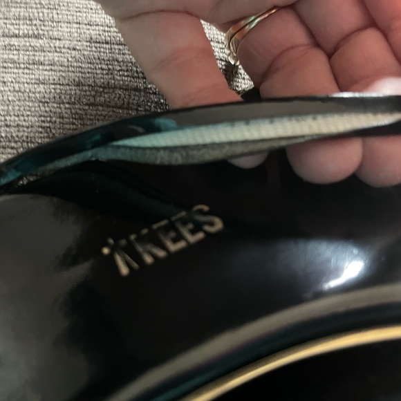 Tkees black patent flip flop - Picture 7 of 7